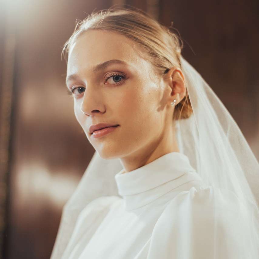 This Year's Most Beautiful Bridal Hairstyles