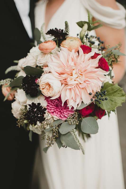 Winter Wedding Bouquet Ideas