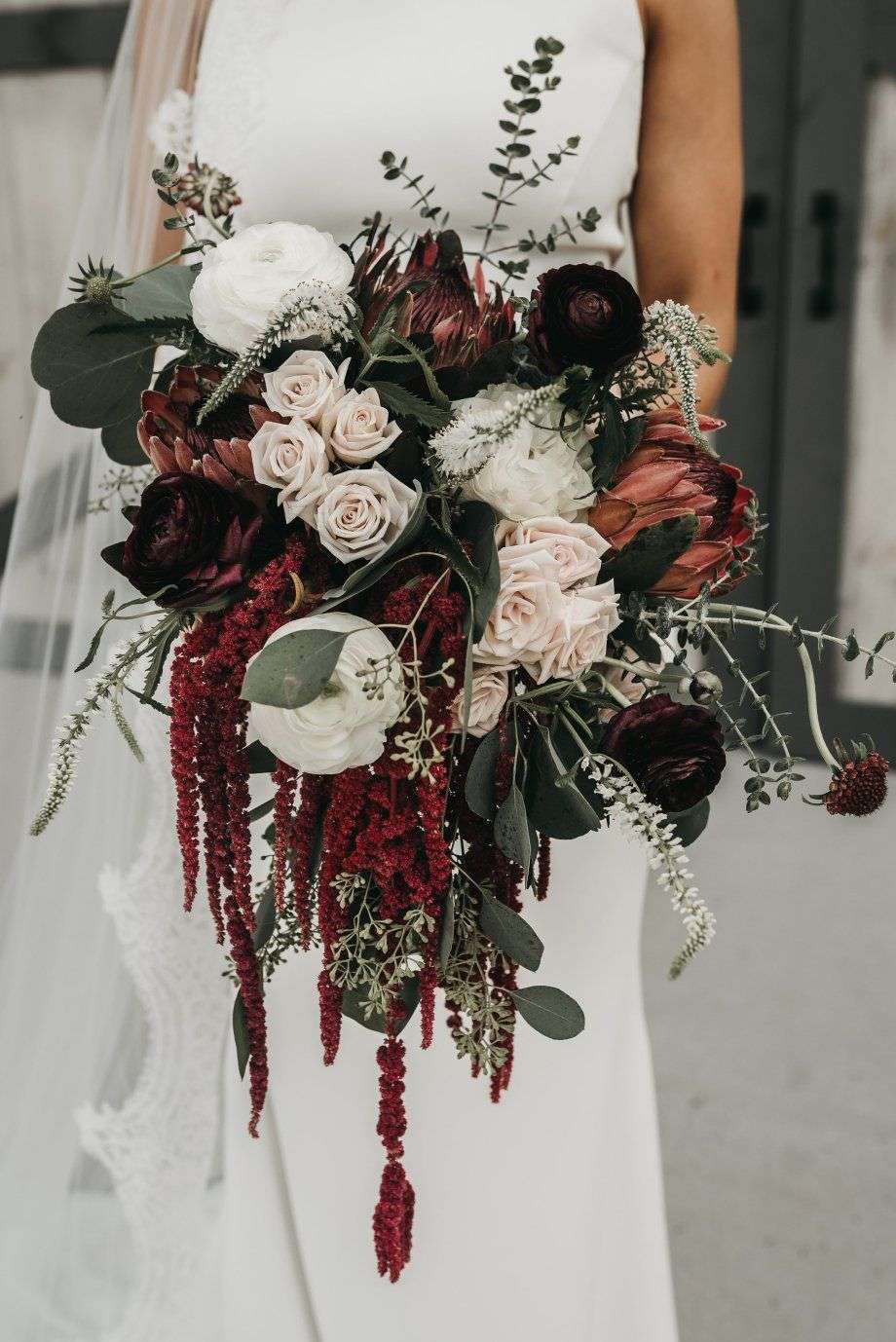 Winter Wedding Bouquet Ideas