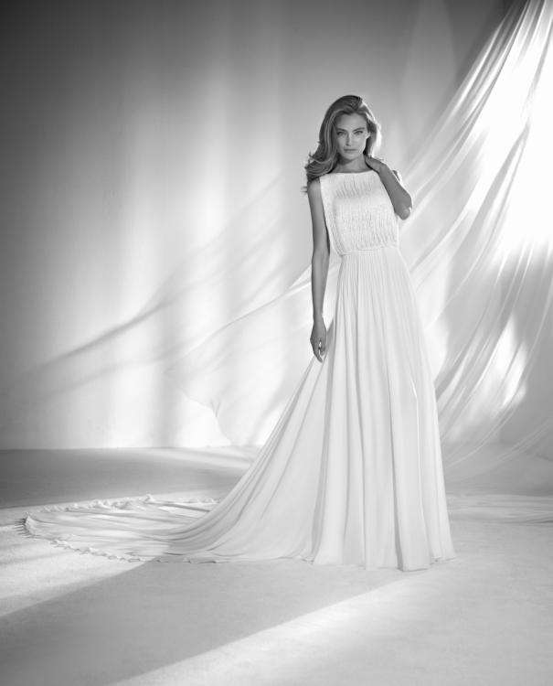 The 2018 Atelier Pronovias Wedding Dress Collection