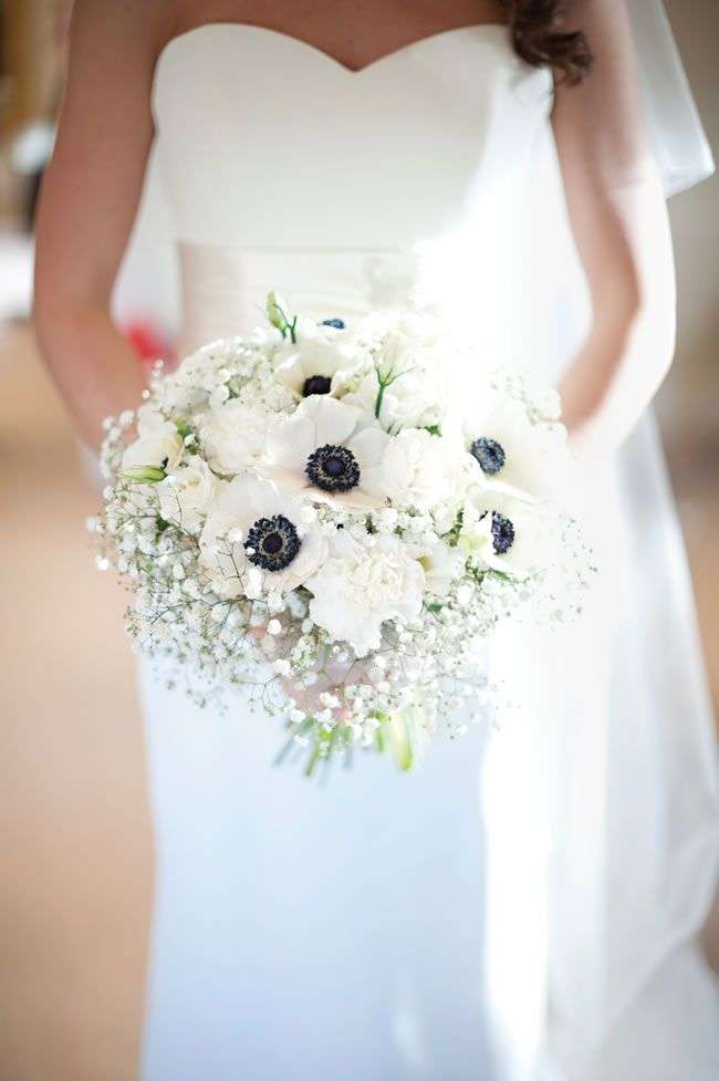 Bridal Bouquets For The Minimal Bride 11