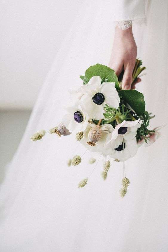 Bridal Bouquets For The Minimal Bride 14