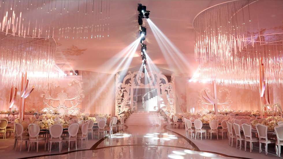 حفل زفاف فاخر ومذهل في لبنان 