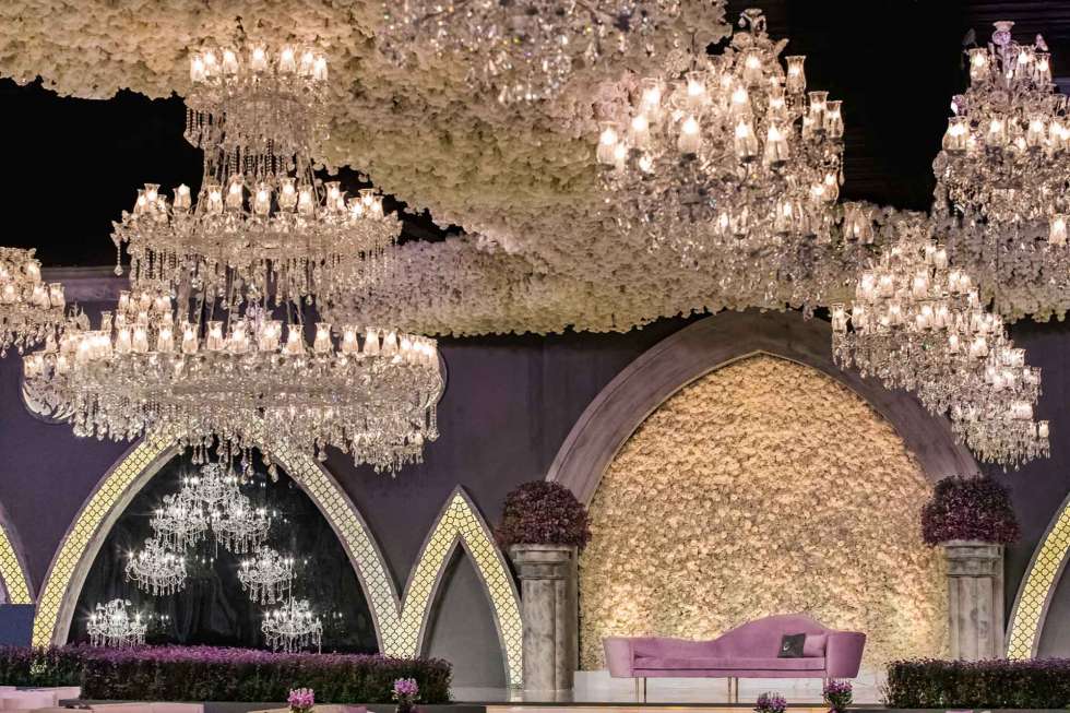 حفل زفاف فخم بعنوان "أناقة العصور الوسطى" في الرياض