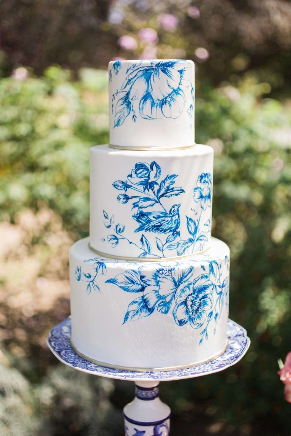 Hand-Painted Wedding Cakes 