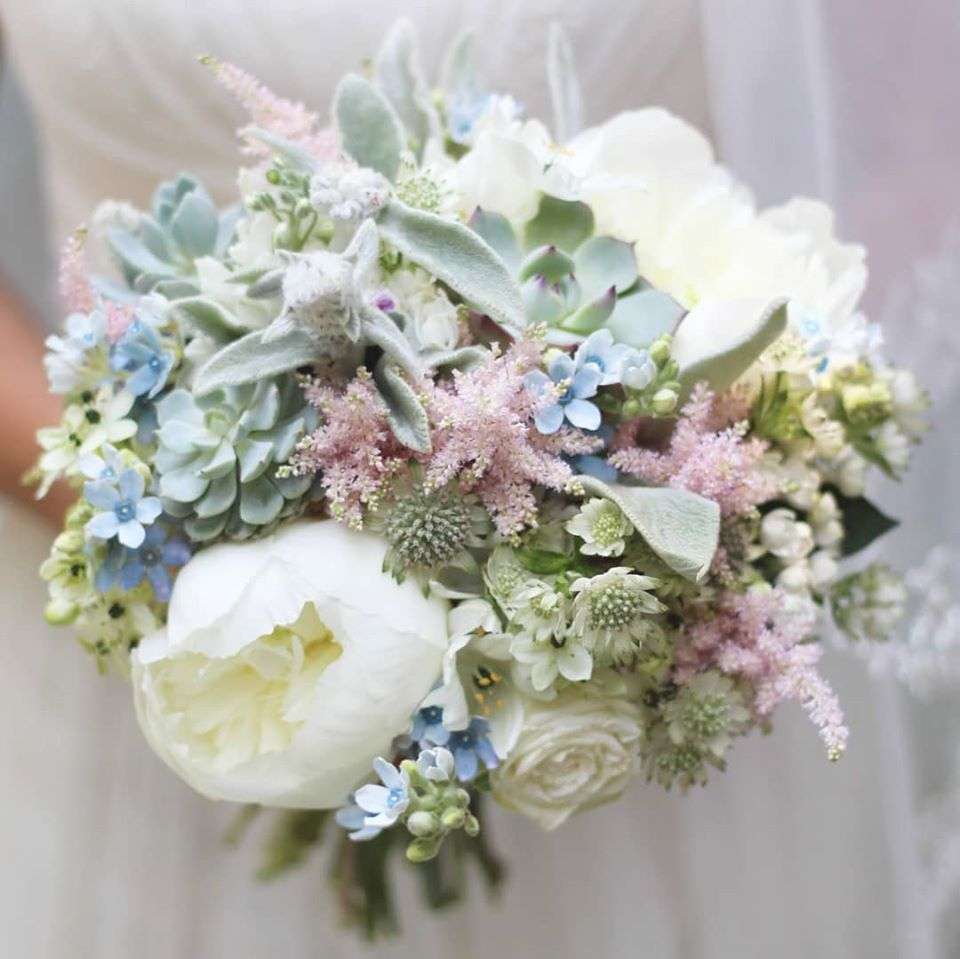 Glamorous Wedding Bouquets For The Fancy Bride