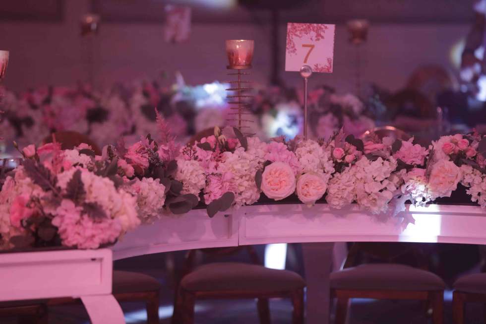 حفل زفاف الغابة الوردية في دبي