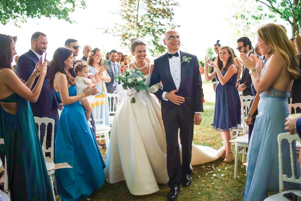 حفل زفاف ساحر في فرنسا
