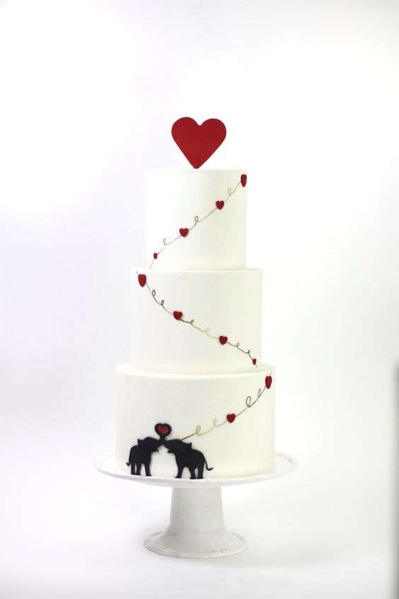 Gorgeous Valentine's Day Inspired Wedding Cakes