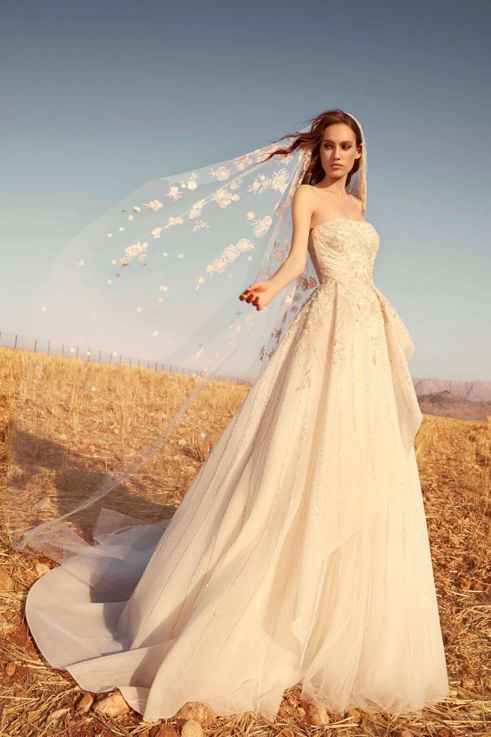 مجموعة زهير مراد لفساتين الزفاف لخريف عام 2020