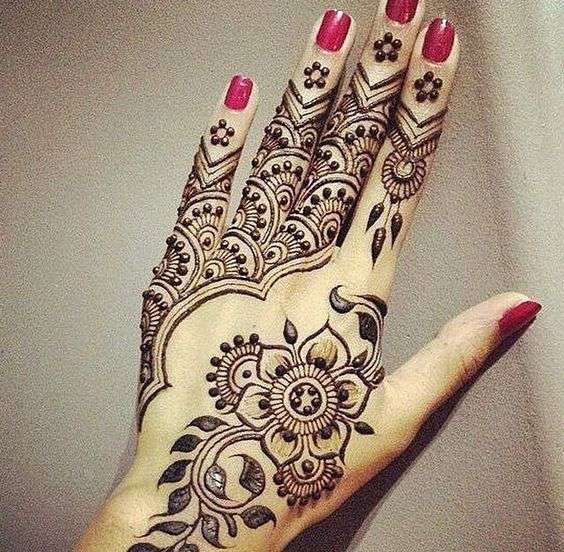Emirati Henna Designs and Ideas We Love