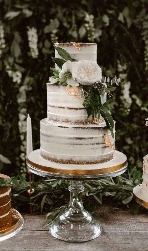 10 Beautiful Semi Naked Wedding Cakes