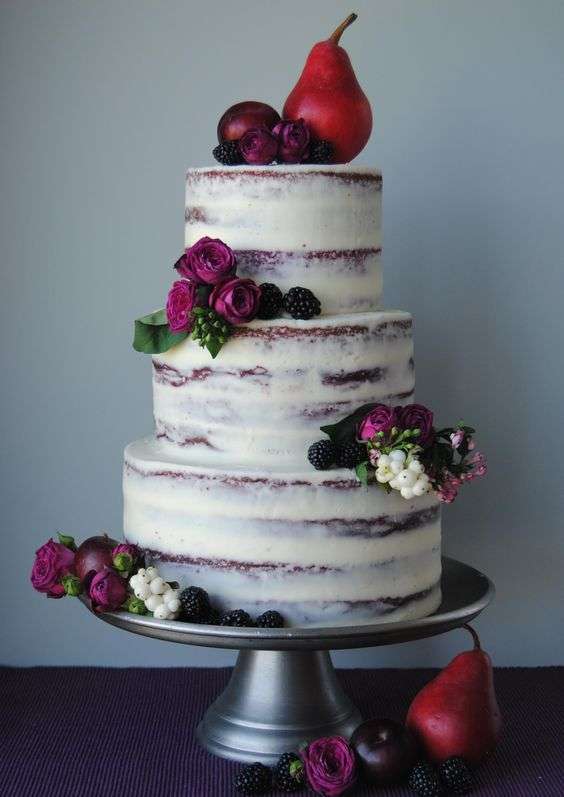 10 Beautiful Semi Naked Wedding Cakes