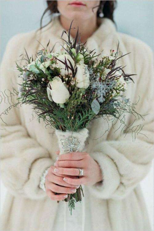 Winter Wedding Bouquet Ideas