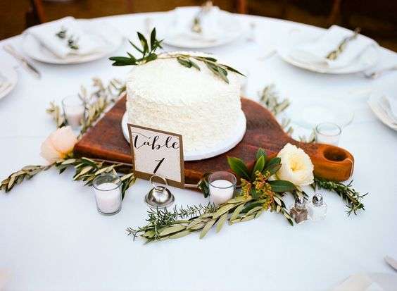 Wedding Centerpiece Alternative: Cakes!