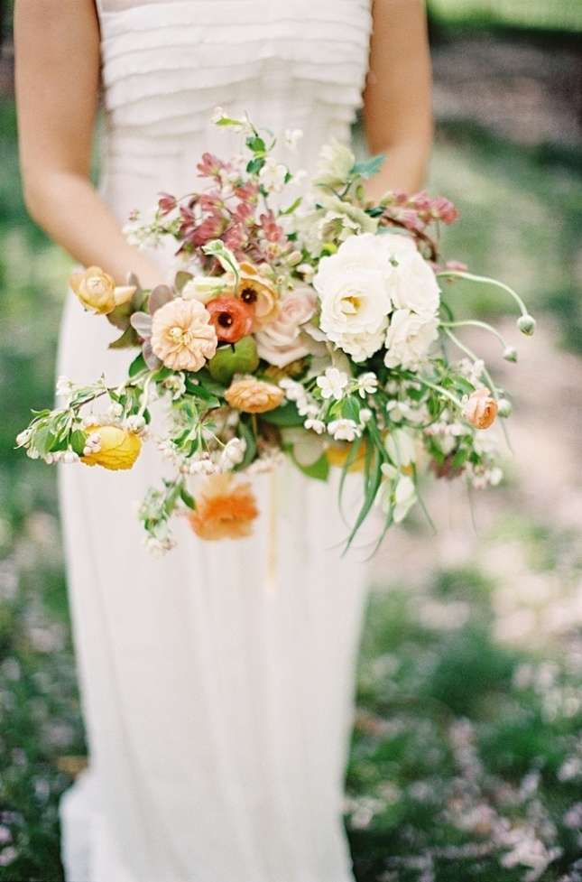 15 Wildflower Wedding Bouquets