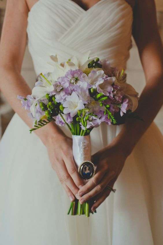 زهرة الفريزيا الرقيقة لحفل زفافك