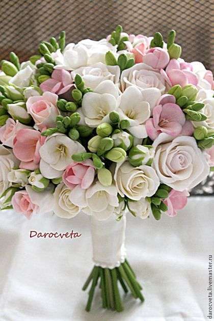 Delicate Freesia Flowers for Your Wedding