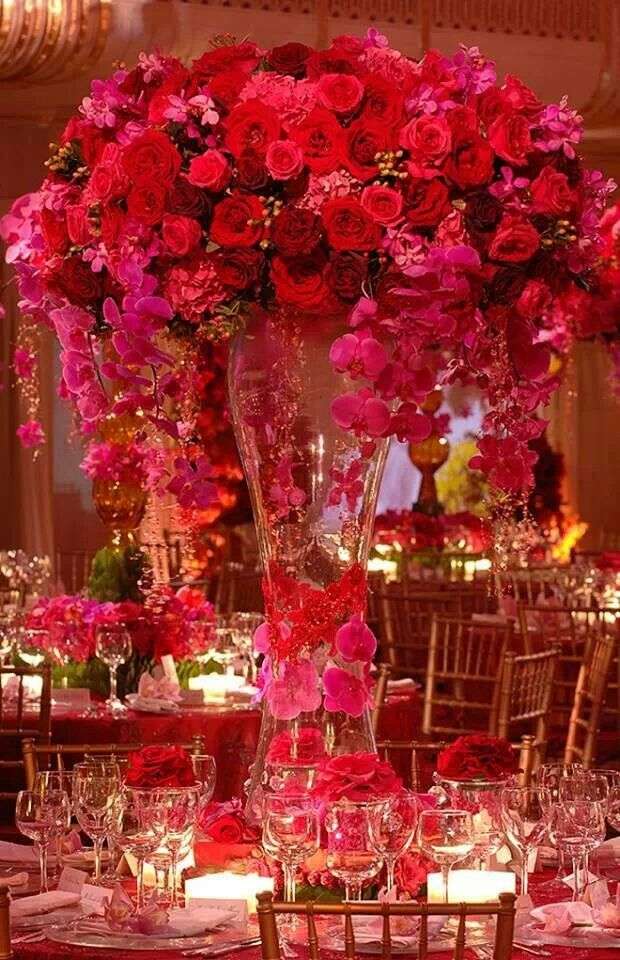 Statement Flower Centerpieces For Your Wedding