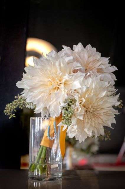 Choose Dahlias for Your Fall Wedding