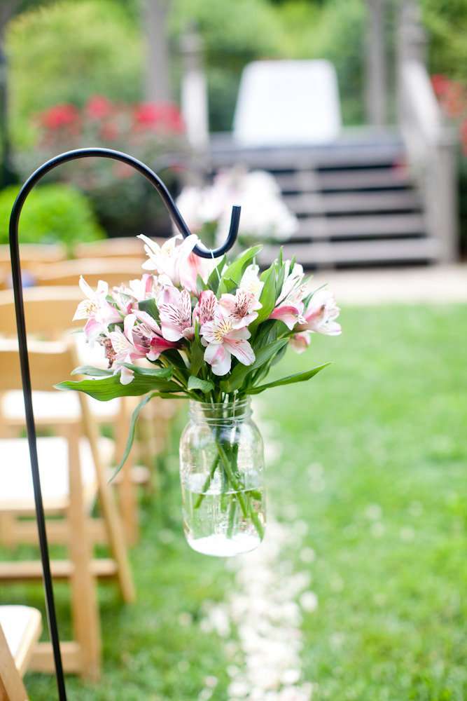 Peruvian Lilies for Your Wedding