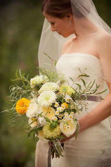 Zinnia Flowers for a Fun and Colorful Wedding