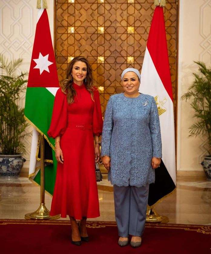 15 Stunning Looks Inspired By Queen Rania For Brides Who Wear Hijab