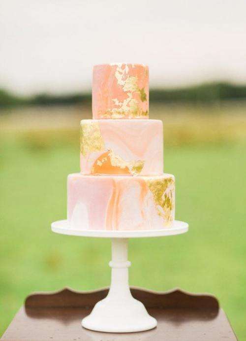 16 Stunning Marble Wedding Cakes