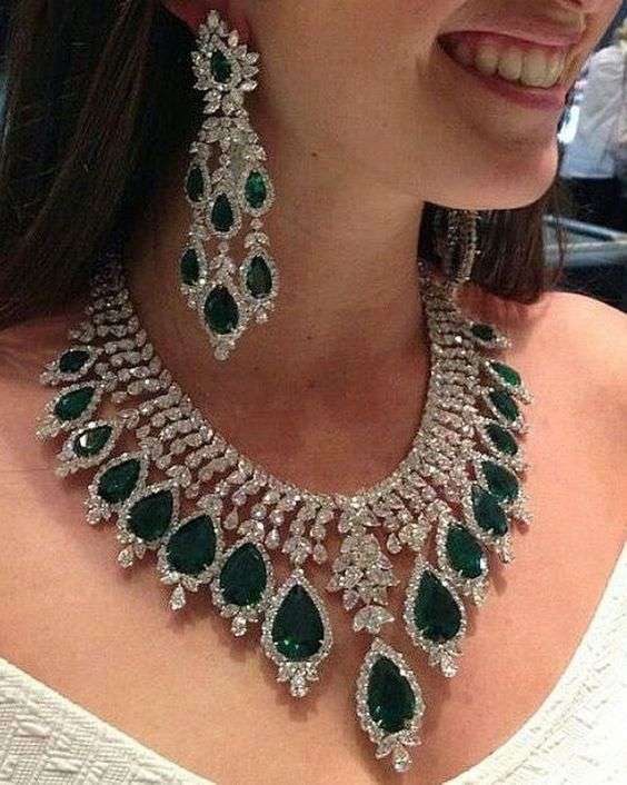 Sparkling Emerald Green Jewelry