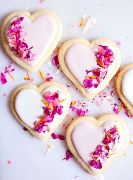 Beautiful Cookie Ideas For Your Wedding