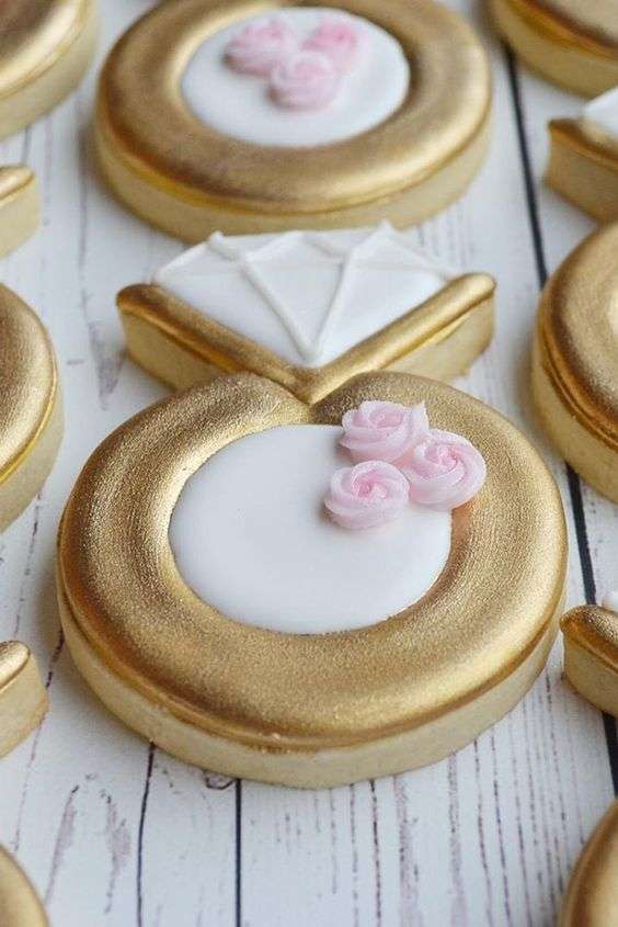 Beautiful Cookie Ideas For Your Wedding