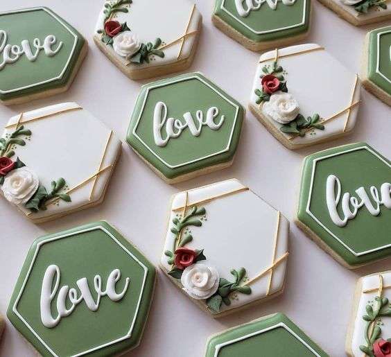 Beautiful Cookie Ideas For Your Wedding