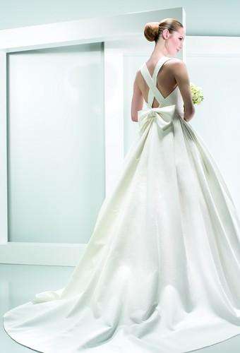 Stunning Wedding Dresses with Bows