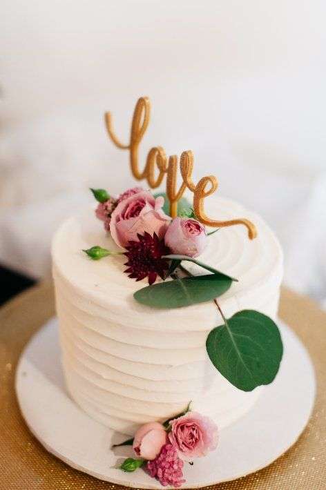 Fabulous One Tiered Wedding Cakes