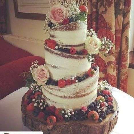 Topsy Turvy Wedding Cakes 3