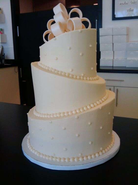 Topsy Turvy Wedding Cakes 7