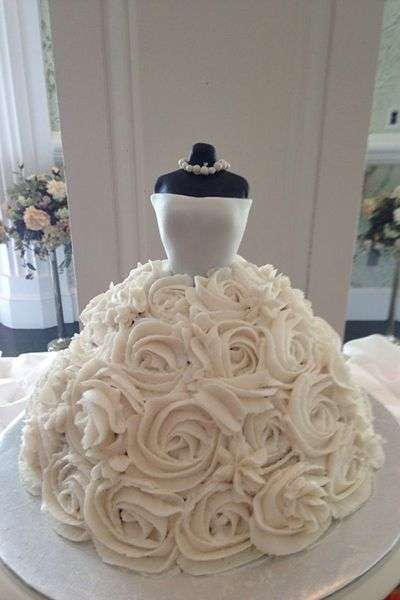 Stunning Bridal Shower Cakes