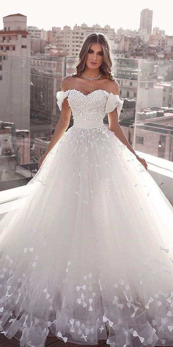 فستان زفاف من وحي سندريلا