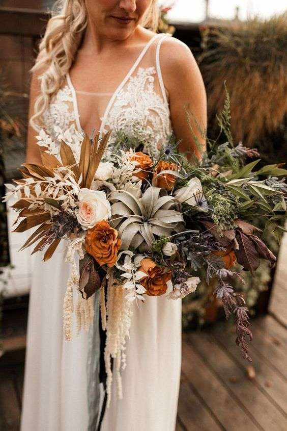 Lovely Fall Wedding Bouquets