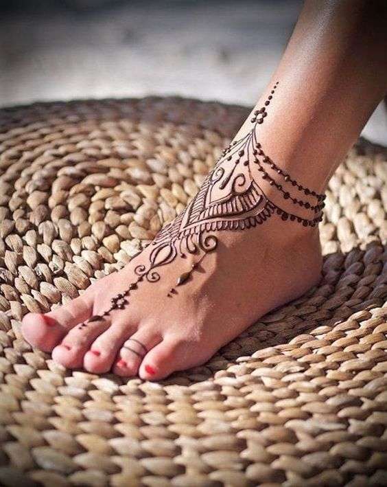 TOP 5 EASY AND QUICK FEET HENNA DESIGNS FOR BEGINNERS - HENNA TATTOO MEHNDI  ART BY AMRITA