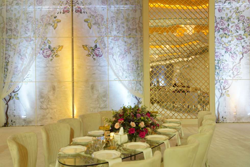 A Luxurious Leaves Wedding Theme in Doha