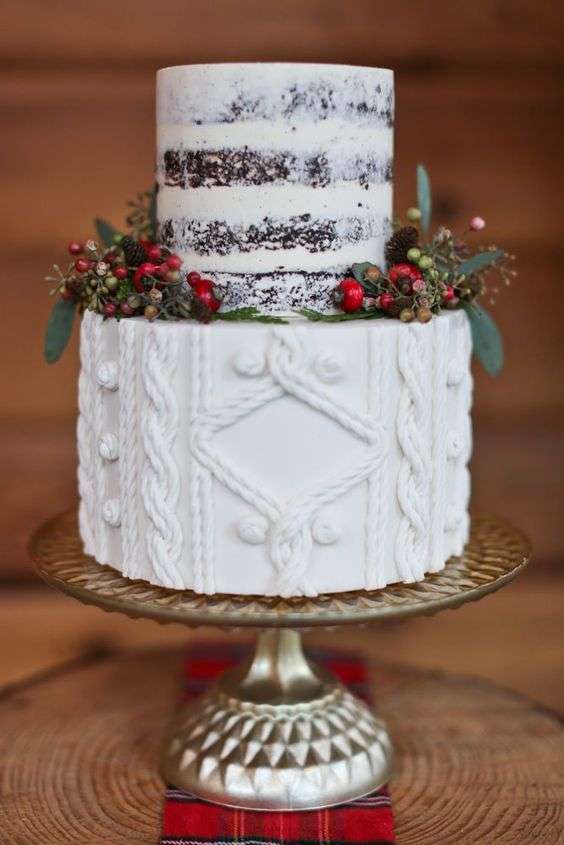 Lovely Christmas Inspired Wedding Cakes