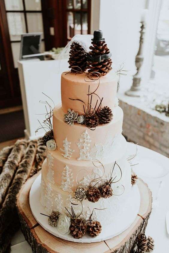 Lovely Christmas Inspired Wedding Cakes