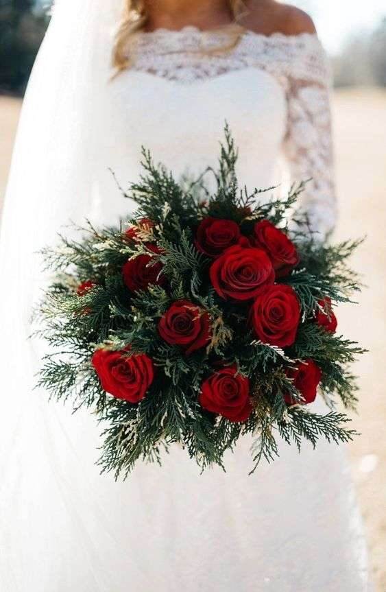 Wonderful Christmas Inspired Wedding Bouquets