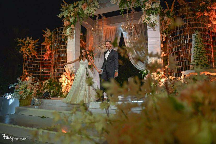 حفل زفاف من وحي بريق الكريستال في الإسكندرية