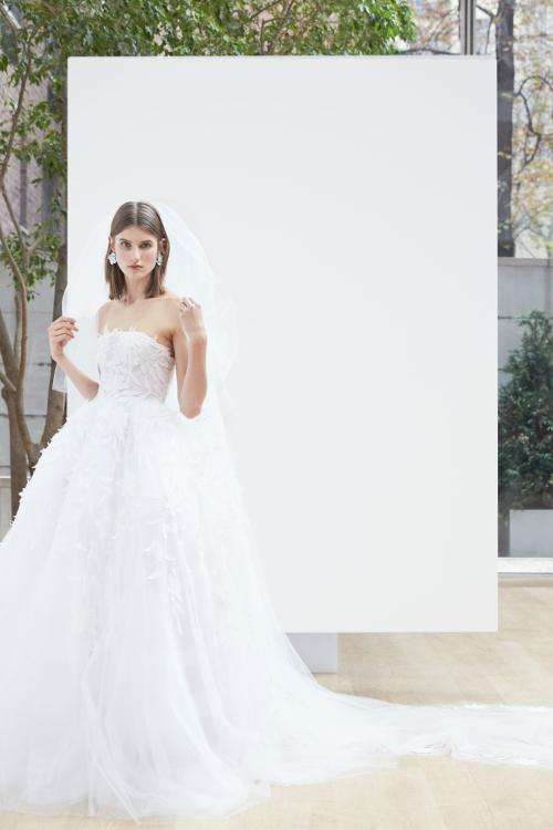 The Stunning Bridal Collection by Oscar de la Renta for Spring 2018