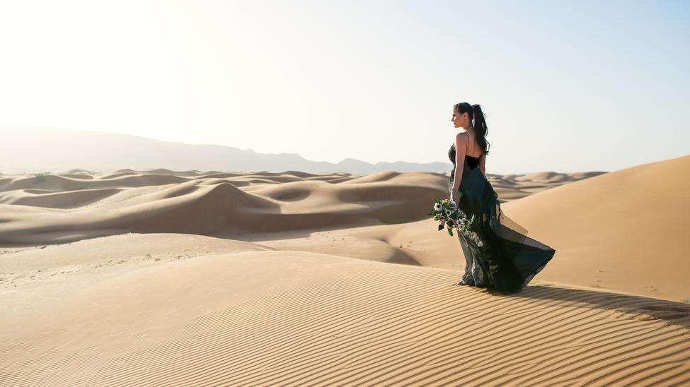 Breaking The Rules: A Desert Wedding Photo Shoot