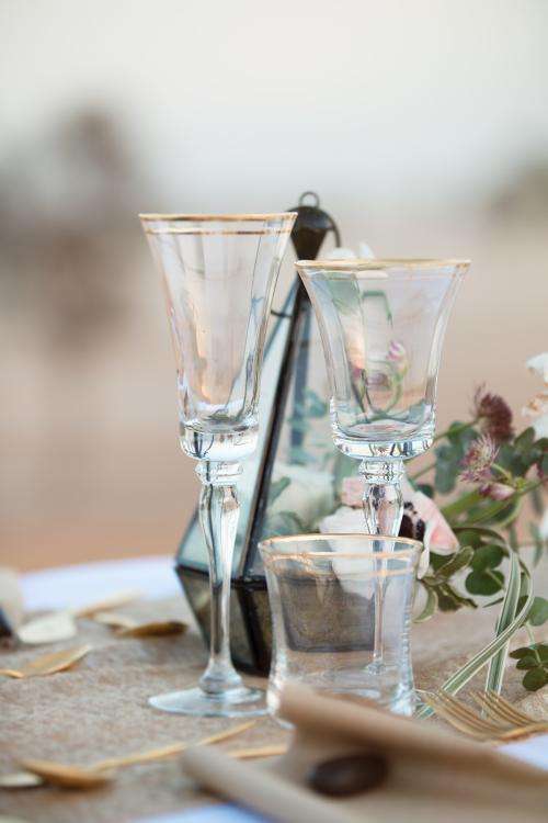 "الخروج عن المألوف": حفل زفاف ساحر في صحراء الإمارات "الخروج عن المألوف": حفل زفاف ساحر في صحراء الإمارات