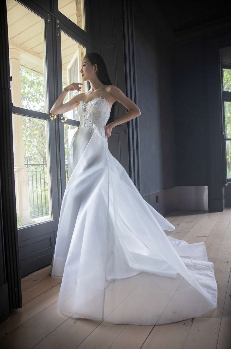 Romona Keveza Fall 2021 Wedding Dress Collection