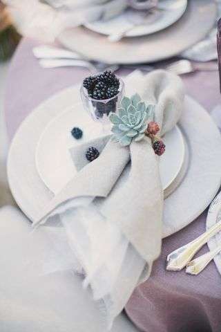 Pretty Napkin Rings to Suit Every Wedding Style